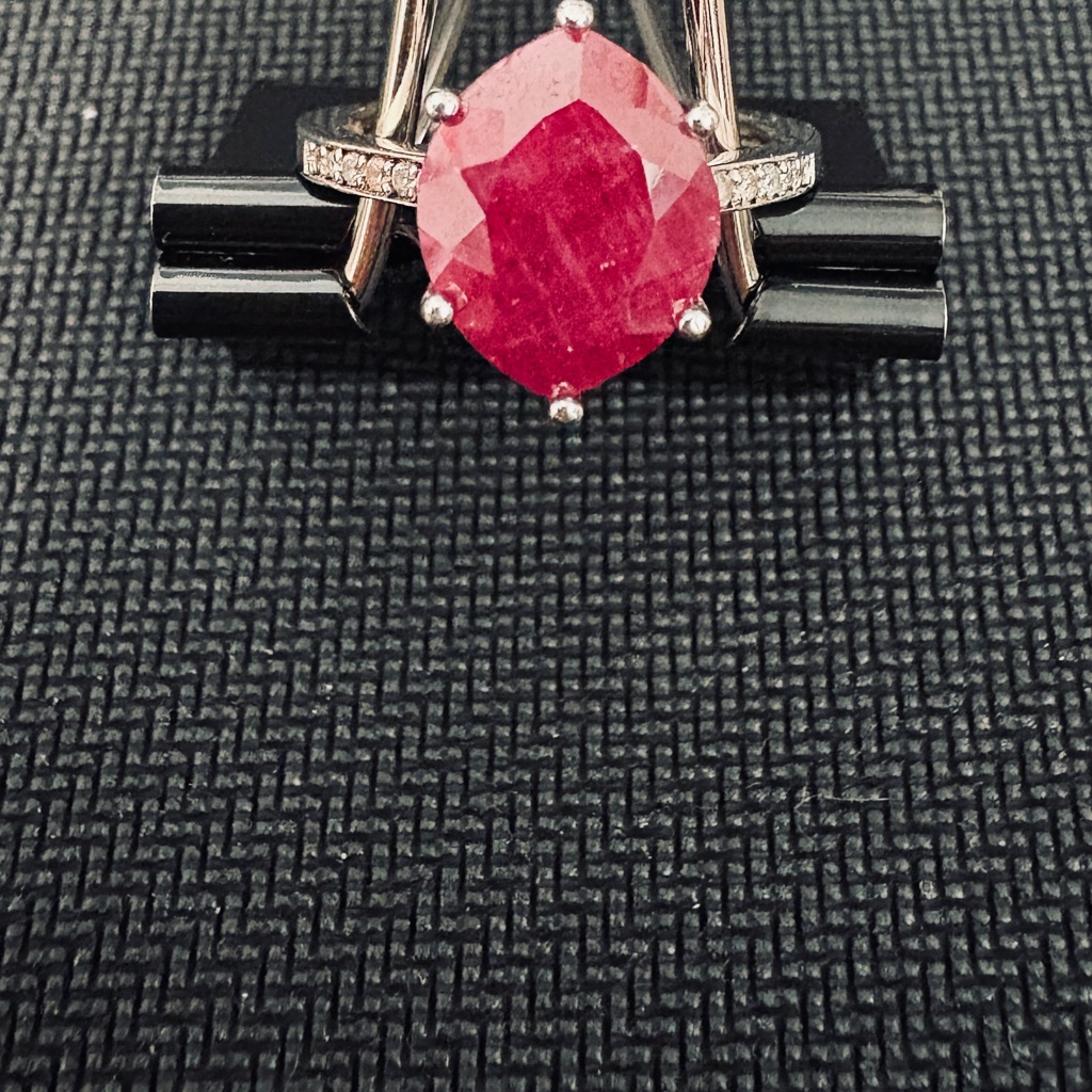 Elegant 5 Ct Raw Ruby  Diamond Ring
